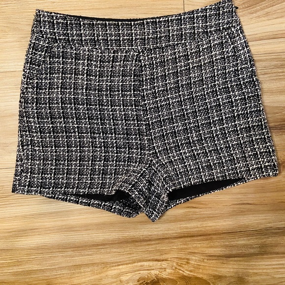 Urban Outfitters Houndstooth Shorts - Picture 1 of 5